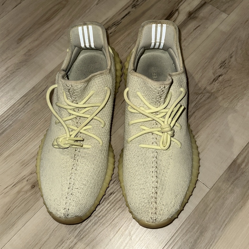 Yeezy 350 with box